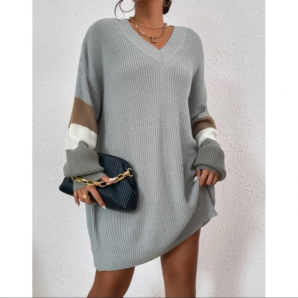 Cozy color Block Knit Oversized Sweater Dress - Picture 4 of 5
